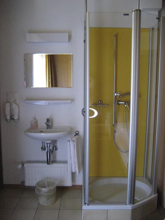 Hotel Garni Simplon Brigerbad الغرفة الصورة